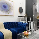 78-1D New Junior 1 Bedroom Prime Ues- Wd In Unit